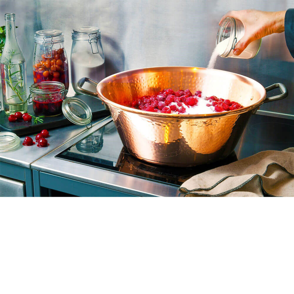 Bassine à Confiture en Cuivre martelé Tous Feux Induction - BAUMALU vue avec de la confiture