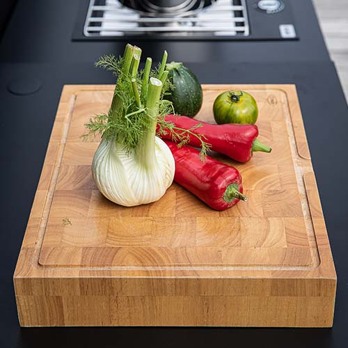 Billot en bois et bac gastronomique inox - ENO découpe de légumes et de viande