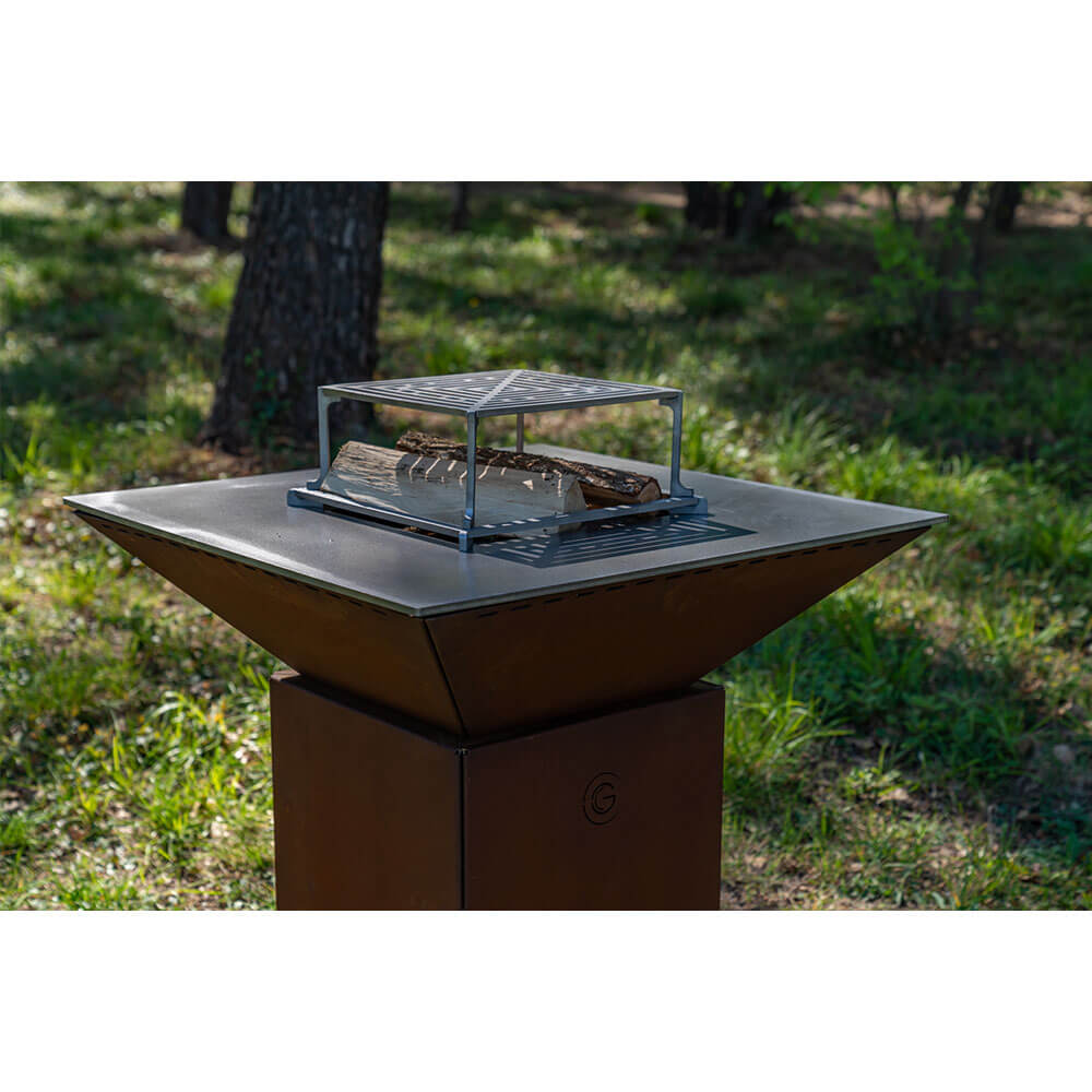 Brasero CEVENOL 74x74x90cm CORTEN - GRILL CHIC avec accessoire