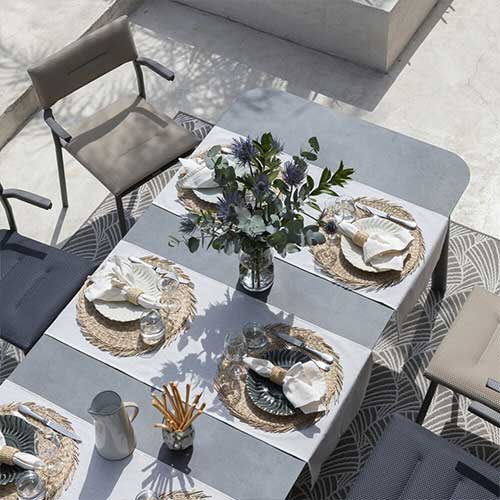 Chaise de jardin Oron avec accoudoir toile BeComfort - LAFUMA repas