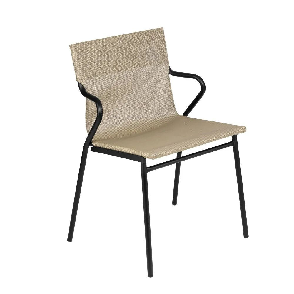 Fauteuil LAFUMA Horizon noir avec assise Batyline Noisette.