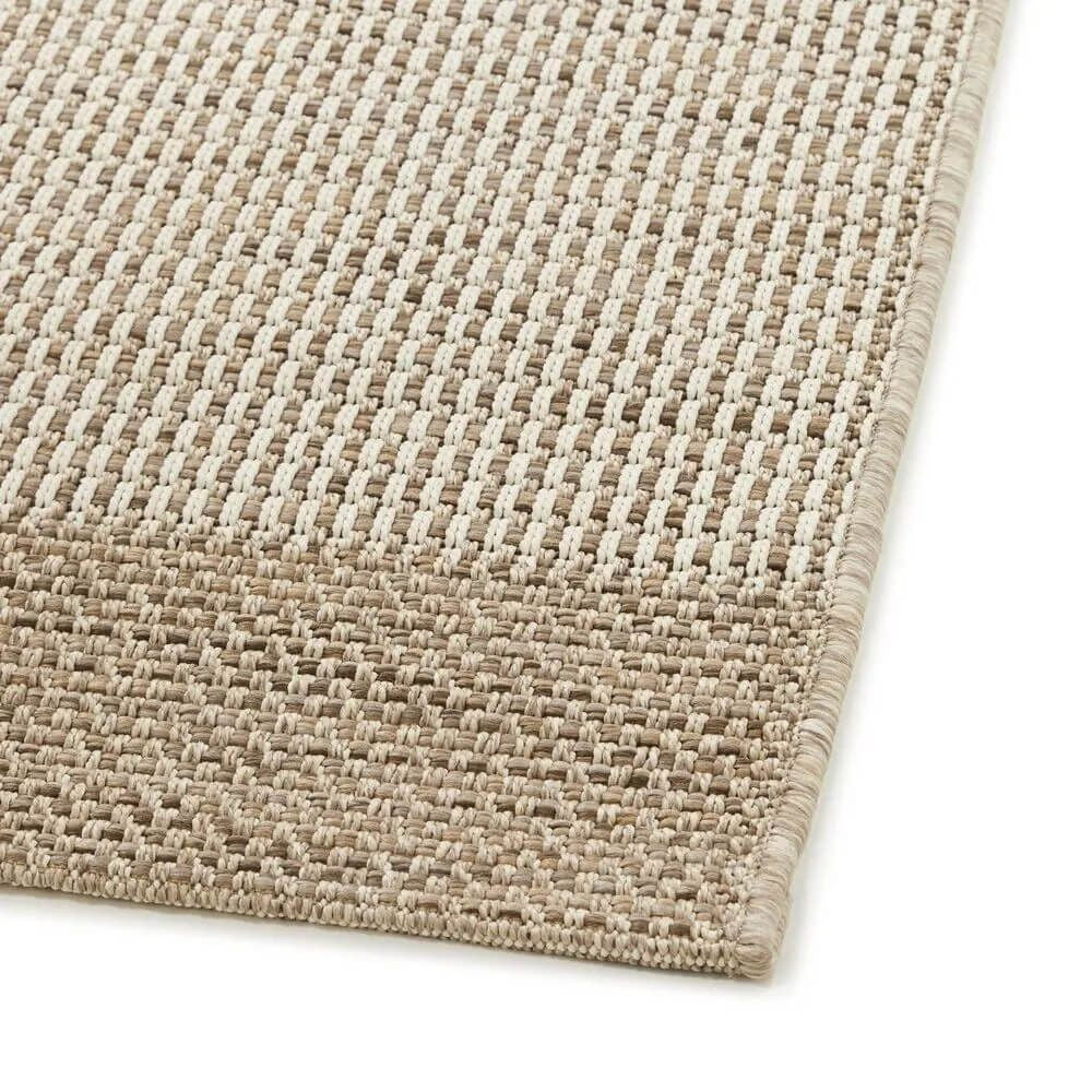 Détail du tissage du tapis Melya Sonora Beige Lafuma