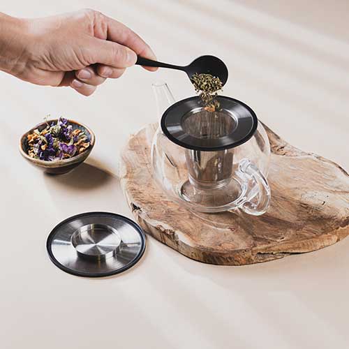 Filtre à thé universel - CRISTEL pour tasses, mugs et théières