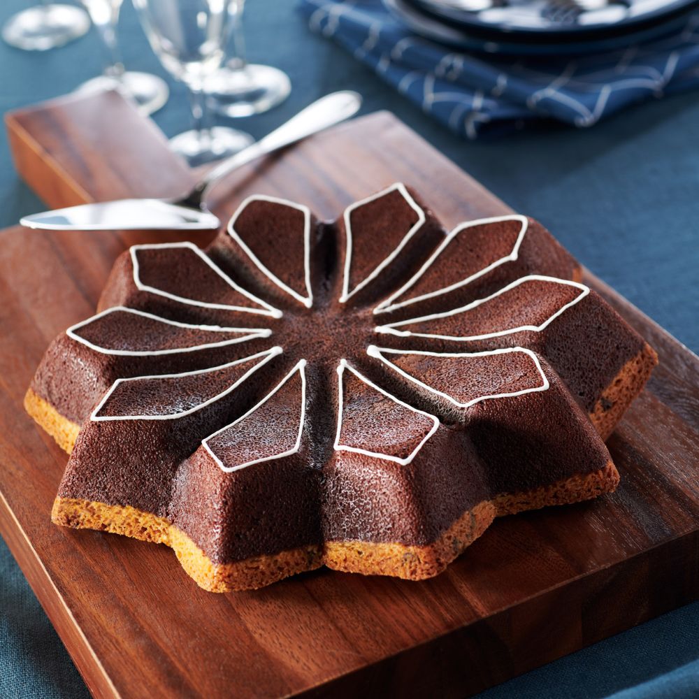 Gâteau au chocolat en forme d’étoile réalisé avec le moule DEMARLE