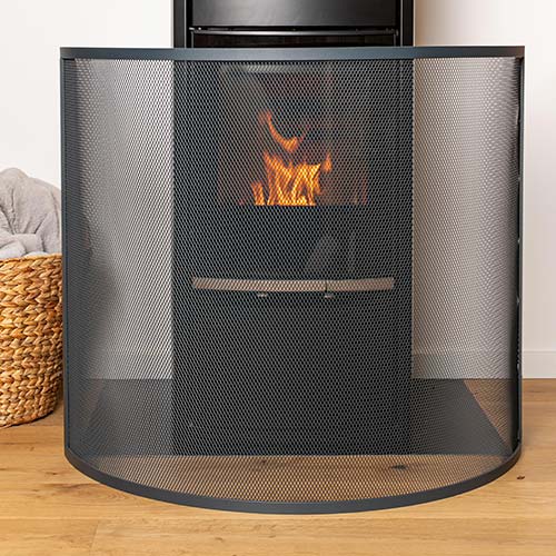 Pare-feu Arrondi - LE MARQUIER ambiance feu cheminée poêle sécurité