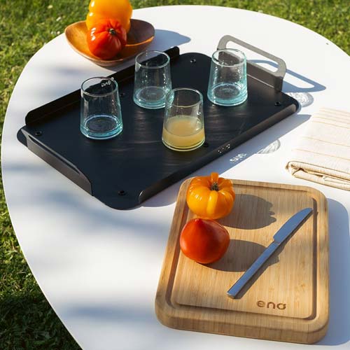 Plateau de découpe noir et planche à découper - ENO plateau amovible