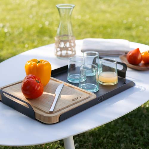 Plateau de découpe noir et planche à découper - ENO accessoire polyvalent