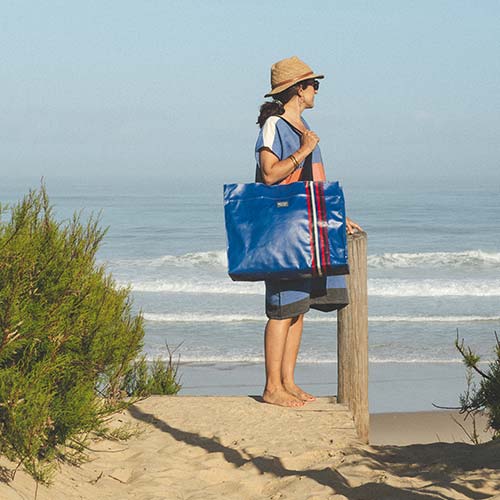 Sac de plage Aniko CHEVRON - ARTIGA couleur bleu Sud-Ouest pratique grande taille