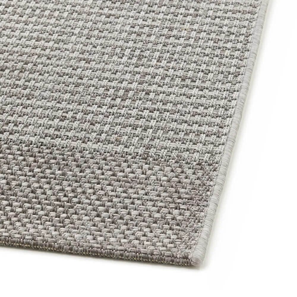 Détail du tissage du tapis Melya Sonora Gris Lafuma