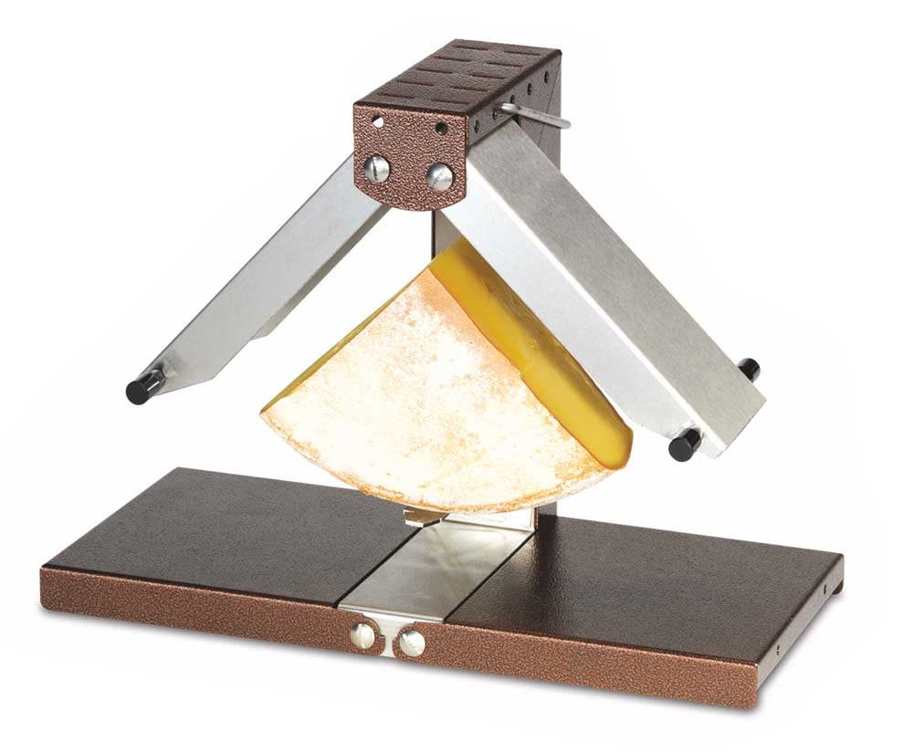 Appareil à raclette Breziere Louis Tellier présenté avec le fromage
