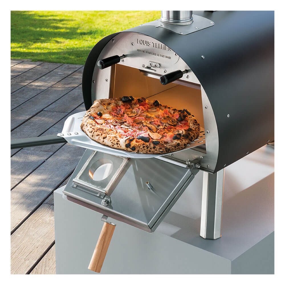 Four à Pizza Extérieur avec pizza - LOUIS TELLIER