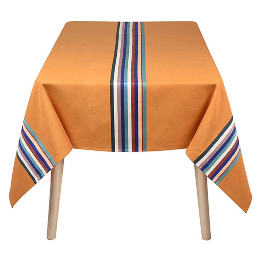 Nappe MAULEON présentée dans le sens de la longueur de la marque ARTIGA