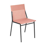 Chaise extérieure noire LAFUMA avec assise Batyline Terre Cuite.