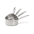 lot des 4 casseroles empilées avec les manches sur la droite