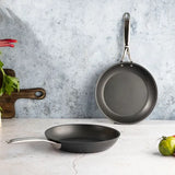 Lot de 2 Poêles aluminium CASTEL'PRO - CRISTEL antiadhérent sain