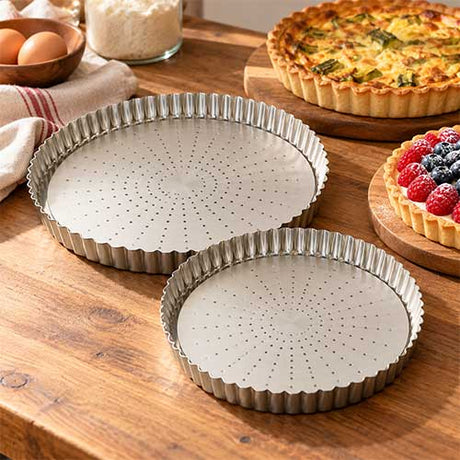 Lot 2 tourtières perforées fer blanc 24 et 28 cm – GOBEL en promotion