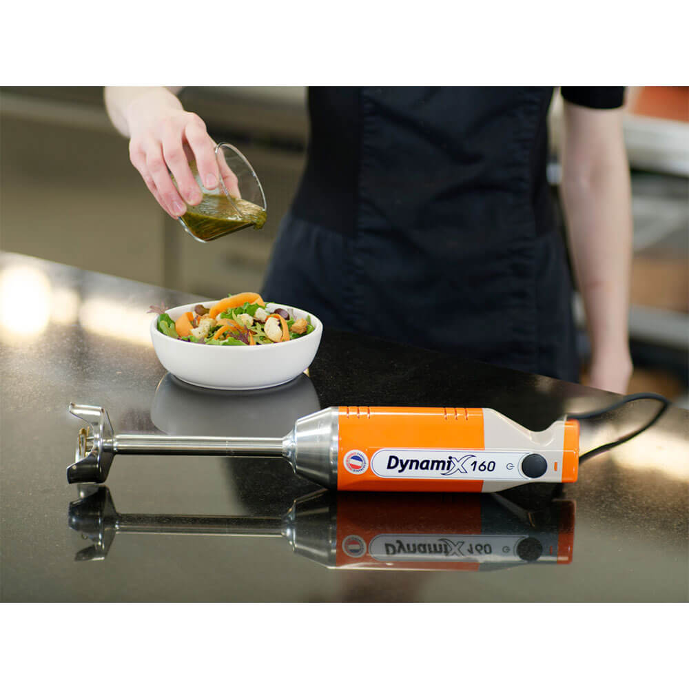 Mixeur plongeant professionnel DYNAMIX DMX 160 - DYNAMIC vu en cuisine