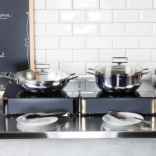 Plat Sautoir Inox Castel'Pro avec couvercle - CRISTEL passe au four, idéal pour les buffets