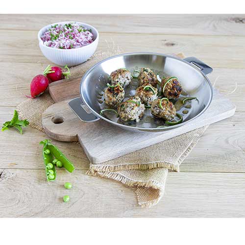 Poêle inox Mutine CRISTEL avec des boulettes de viande