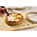 Tapis de cuisson silicone AIRMAT DE BUYER utilisé pour la cuisson d'une tarte maison