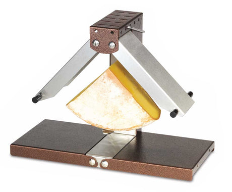 Appareil à raclette Breziere Louis Tellier présenté avec le fromage